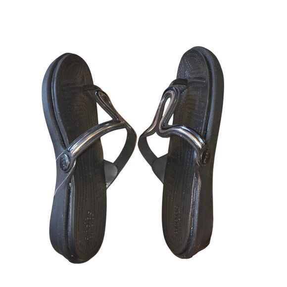 Crocs Women's Sanrah Black Metal Block Flat Flip Flop Thong Sandals Size 6 READ - Picture 4 of 10